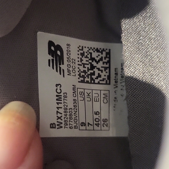 New Balance 711 - Picture 6 of 7